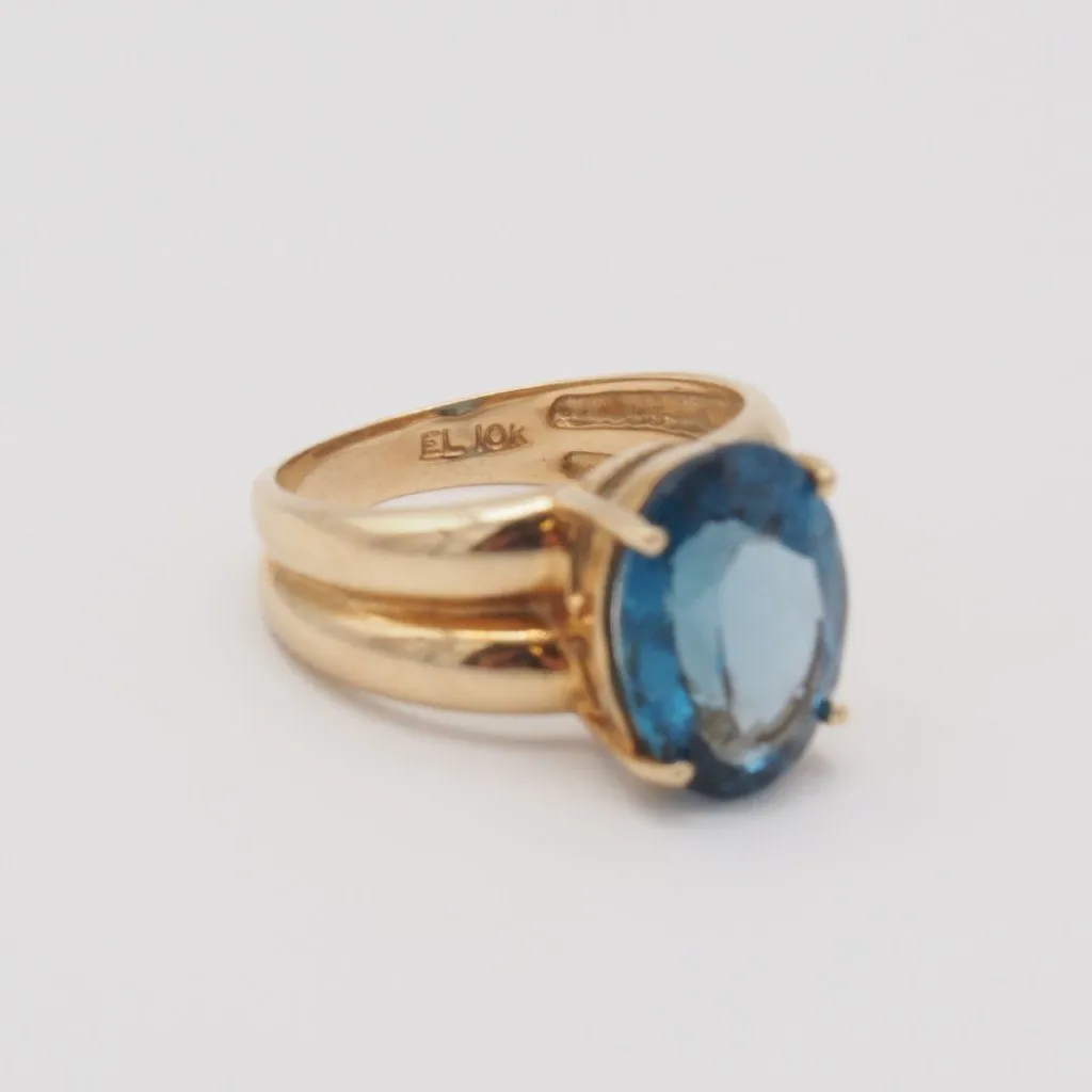 10K Luxurious London Blue Topaz Ring