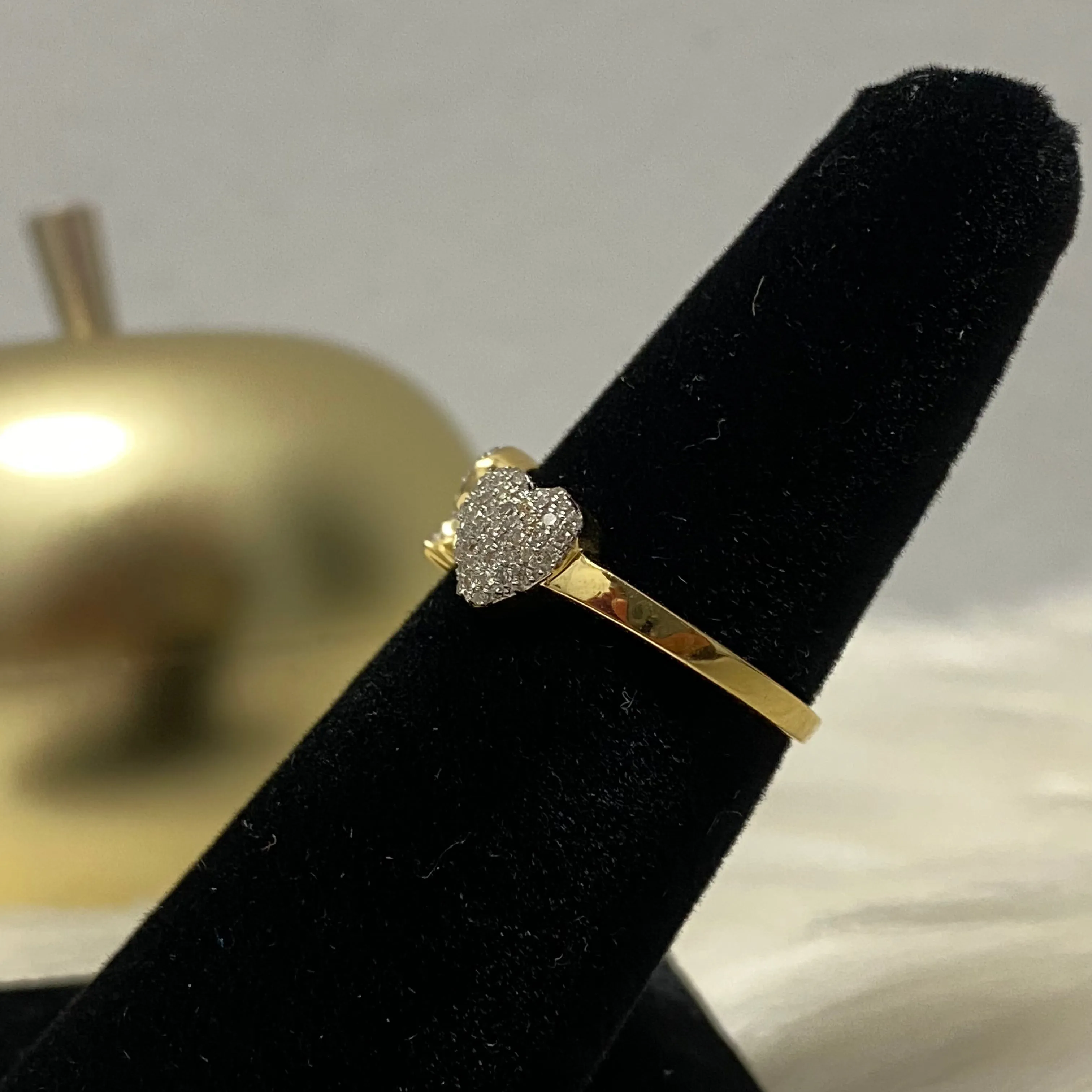 10K Yellow Gold Diamond Heart - Letter J Ring 0.17Ct Dia / 1.7gr / Size 6.5