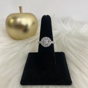 14K White Gold Diamond Flower Engagement Ring Ct Dia / 4.2gr / Size 7