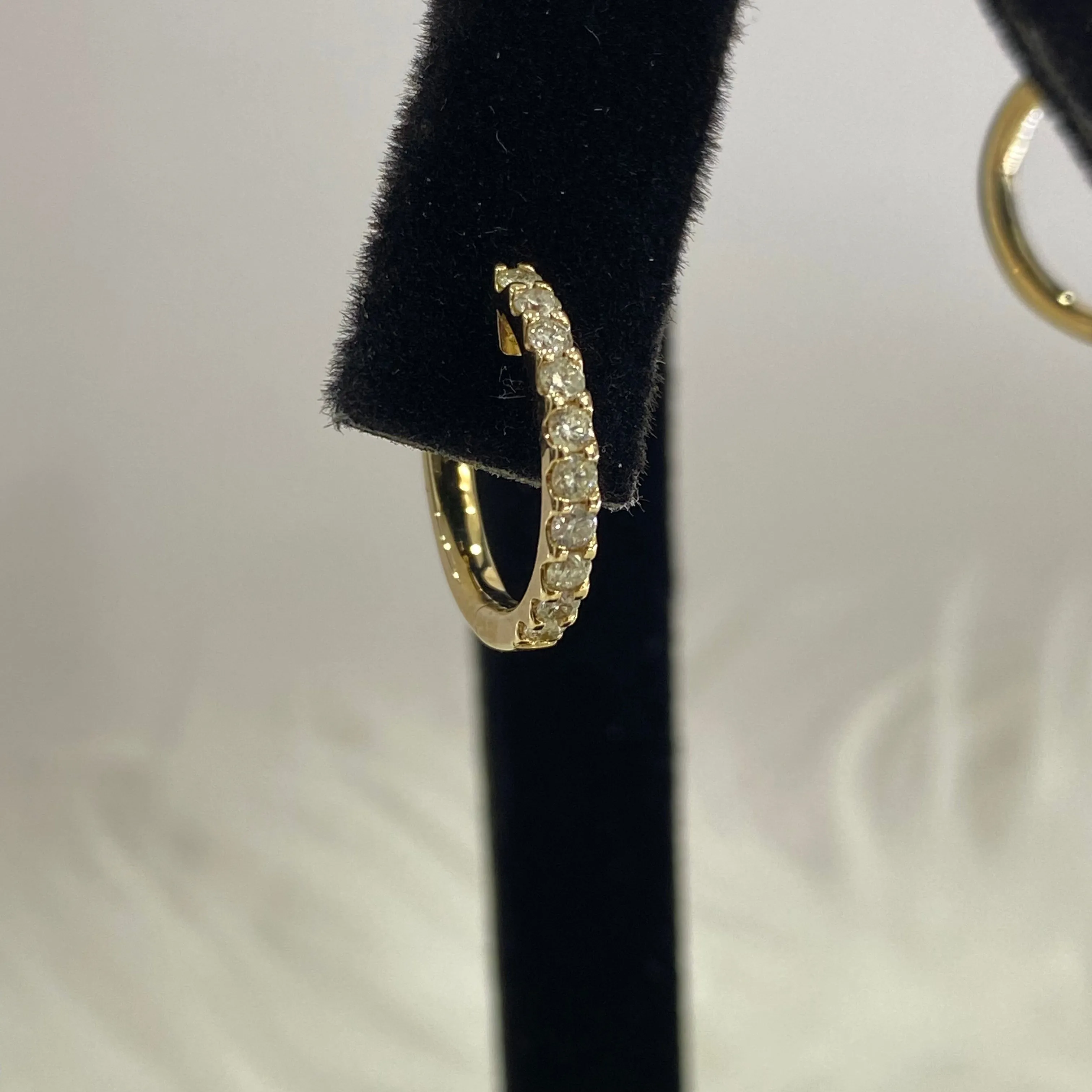 14K Yellow Gold Diamond Luxury Hoop Earrings 0.55Ct / 2.6gr