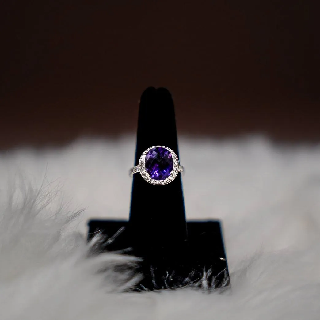 Amethyst Ring 14K White Gold With Diamonds / 6.5gr / Size 6.5