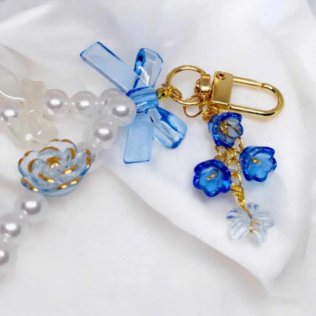 Blue roses with pearl keychain | faux pearl chain | bag charm