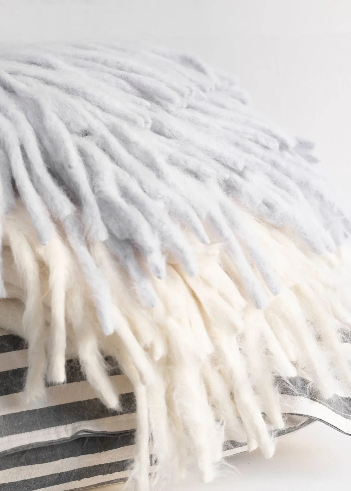 DOVE & DONKEY Woolly Mammoth Throw - Haze