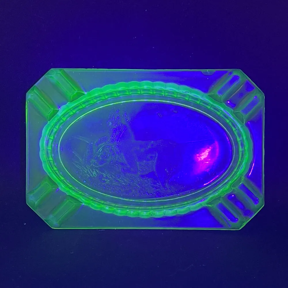 Hunting Dogs Uranium Glass Ashtray - Vintage