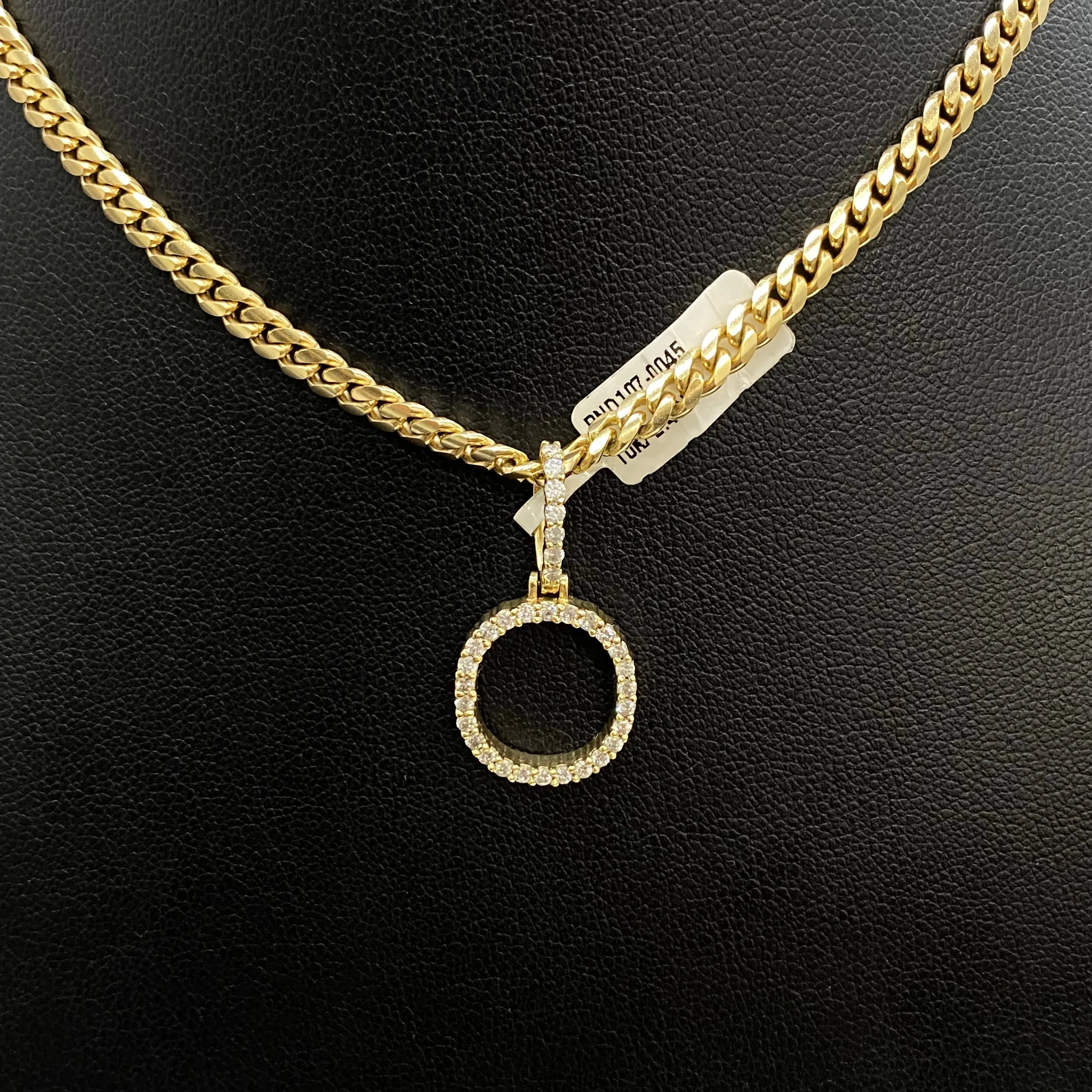 Letter O Pendant 10K Yellow Gold With Diamond / 2.4gr