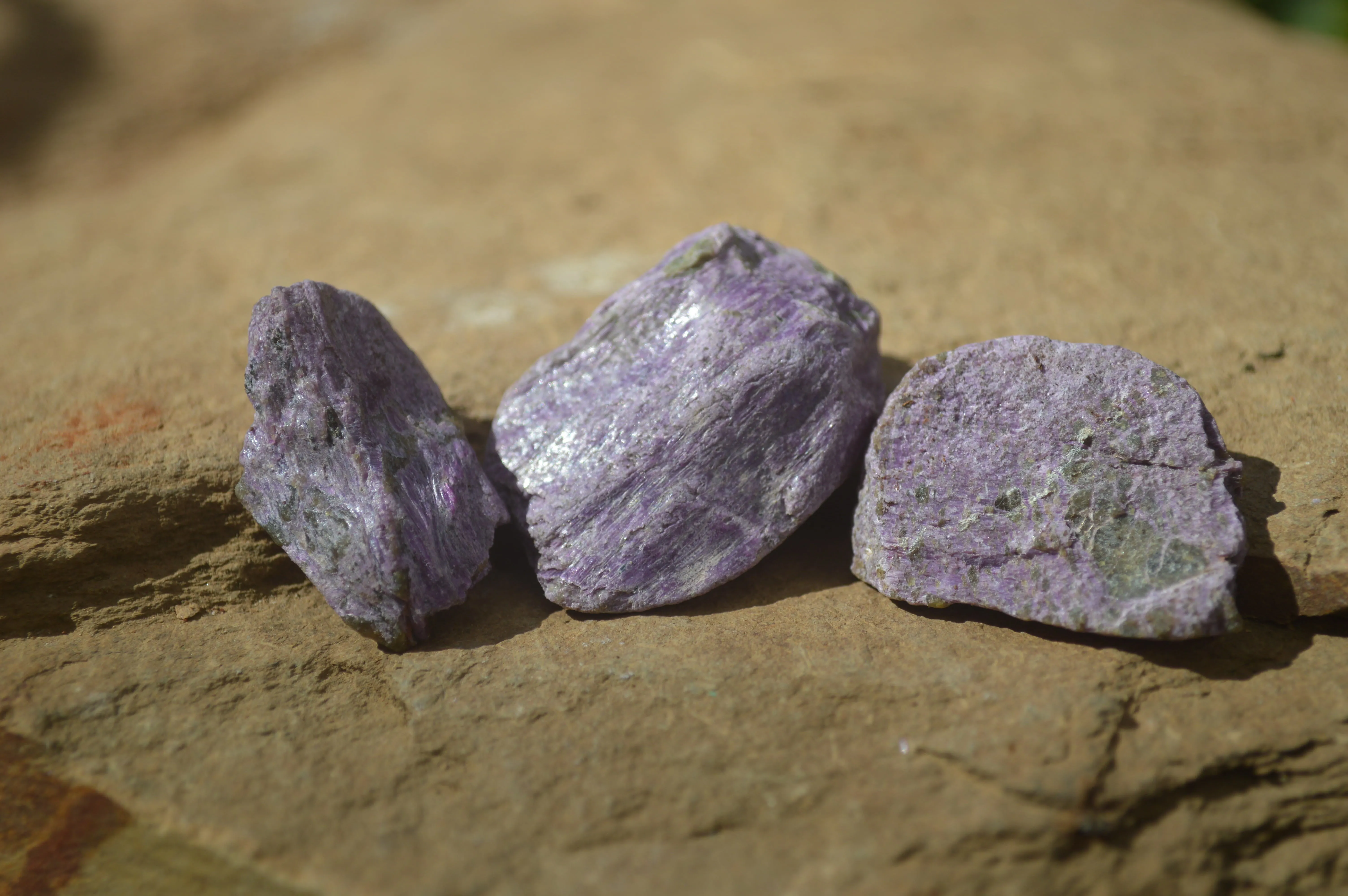 Natural Small Purple Stichtite & Green Serpentine Cobbed Pieces  - Sold per 2 kg (400-600 pieces) - From Barberton, South Africa