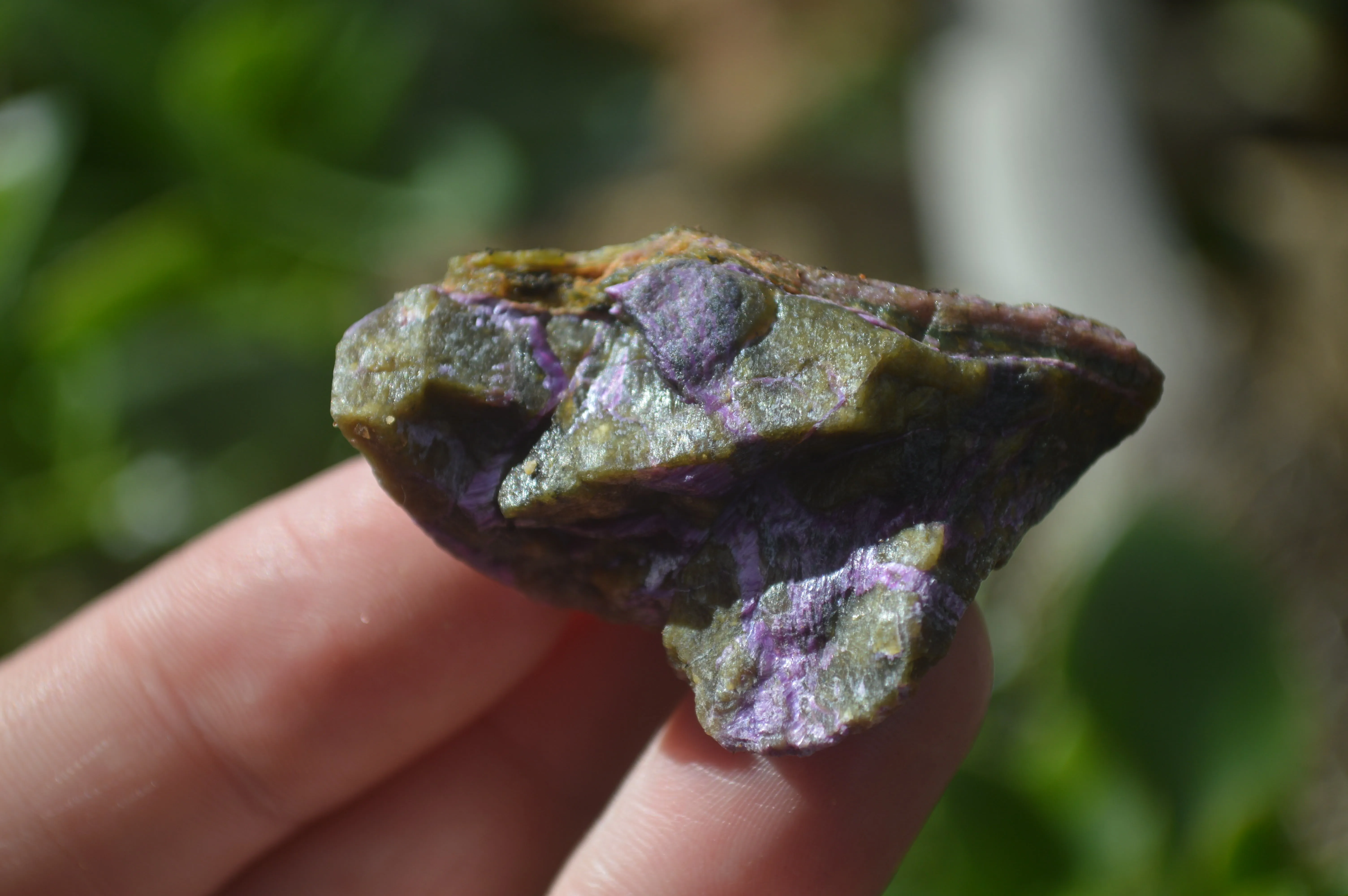 Natural Small Purple Stichtite & Green Serpentine Cobbed Pieces  - Sold per 2 kg (400-600 pieces) - From Barberton, South Africa