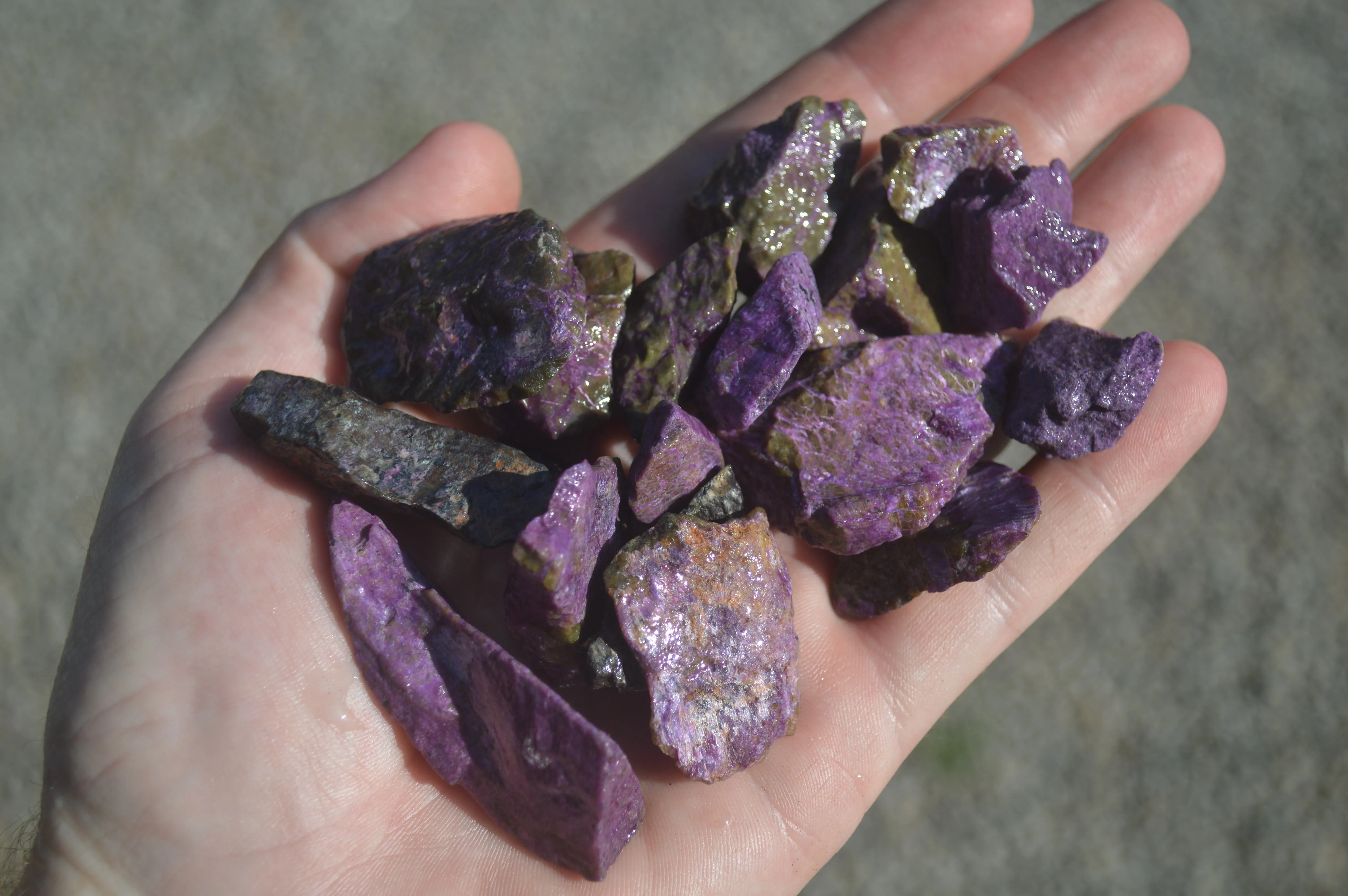 Natural Small Purple Stichtite & Green Serpentine Cobbed Pieces  - Sold per 2 kg (400-600 pieces) - From Barberton, South Africa