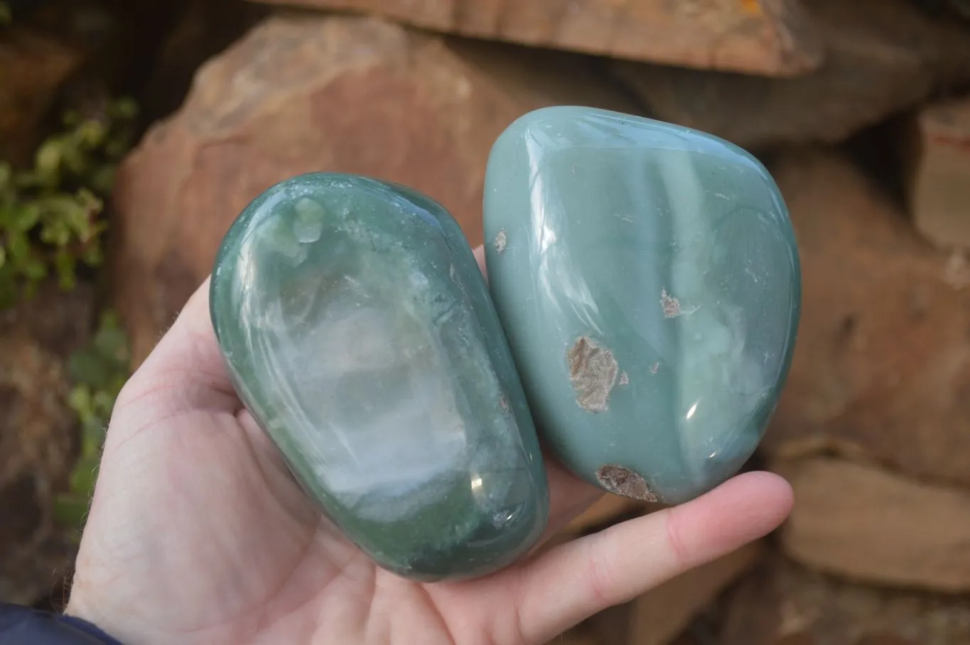 Polished Emerald Mtorolite Galet-Palm Stones x 4 From Mutorashanga, Zimbabwe