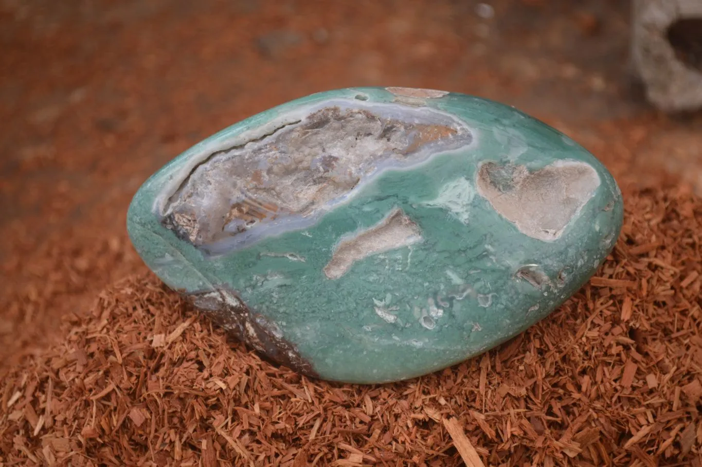 Polished Emerald Mtorolite Galet-Palm Stones x 4 From Mutorashanga, Zimbabwe