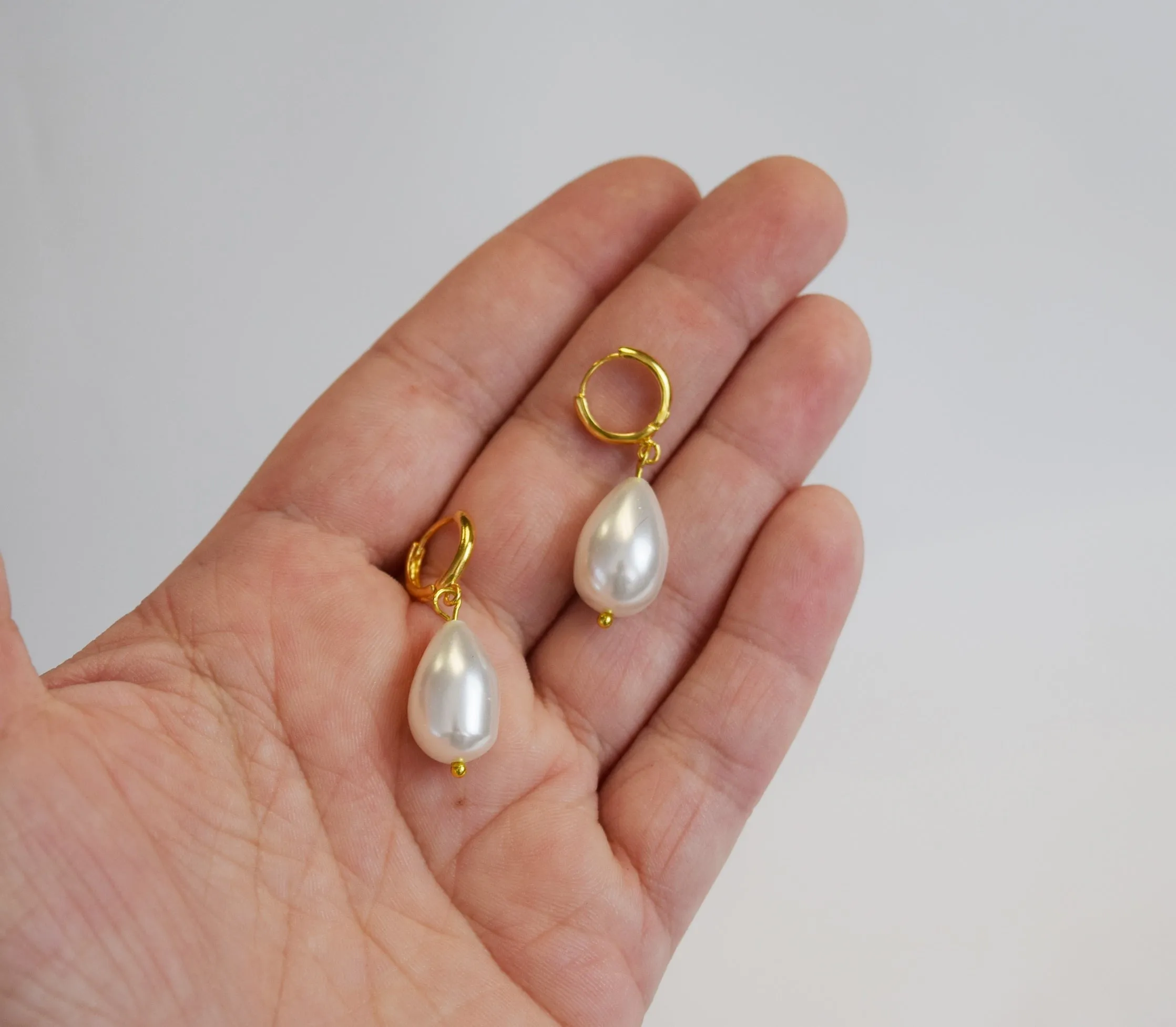 "Baroque" Shell Pearl and Hoop Earrings