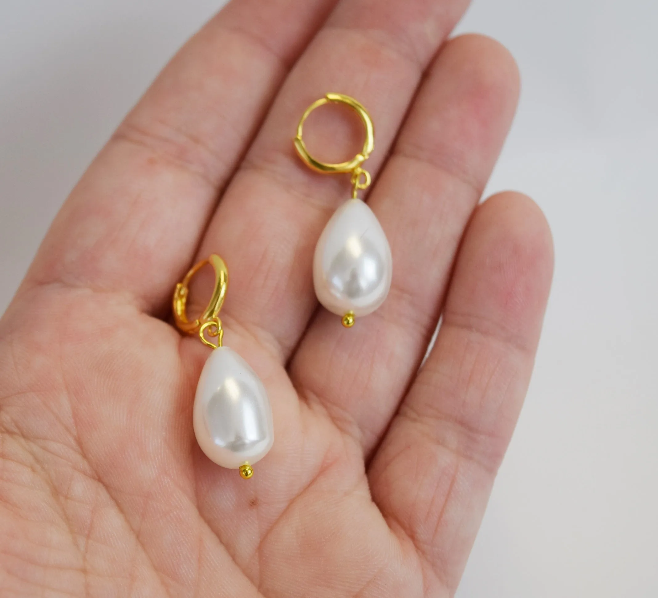 "Baroque" Shell Pearl and Hoop Earrings