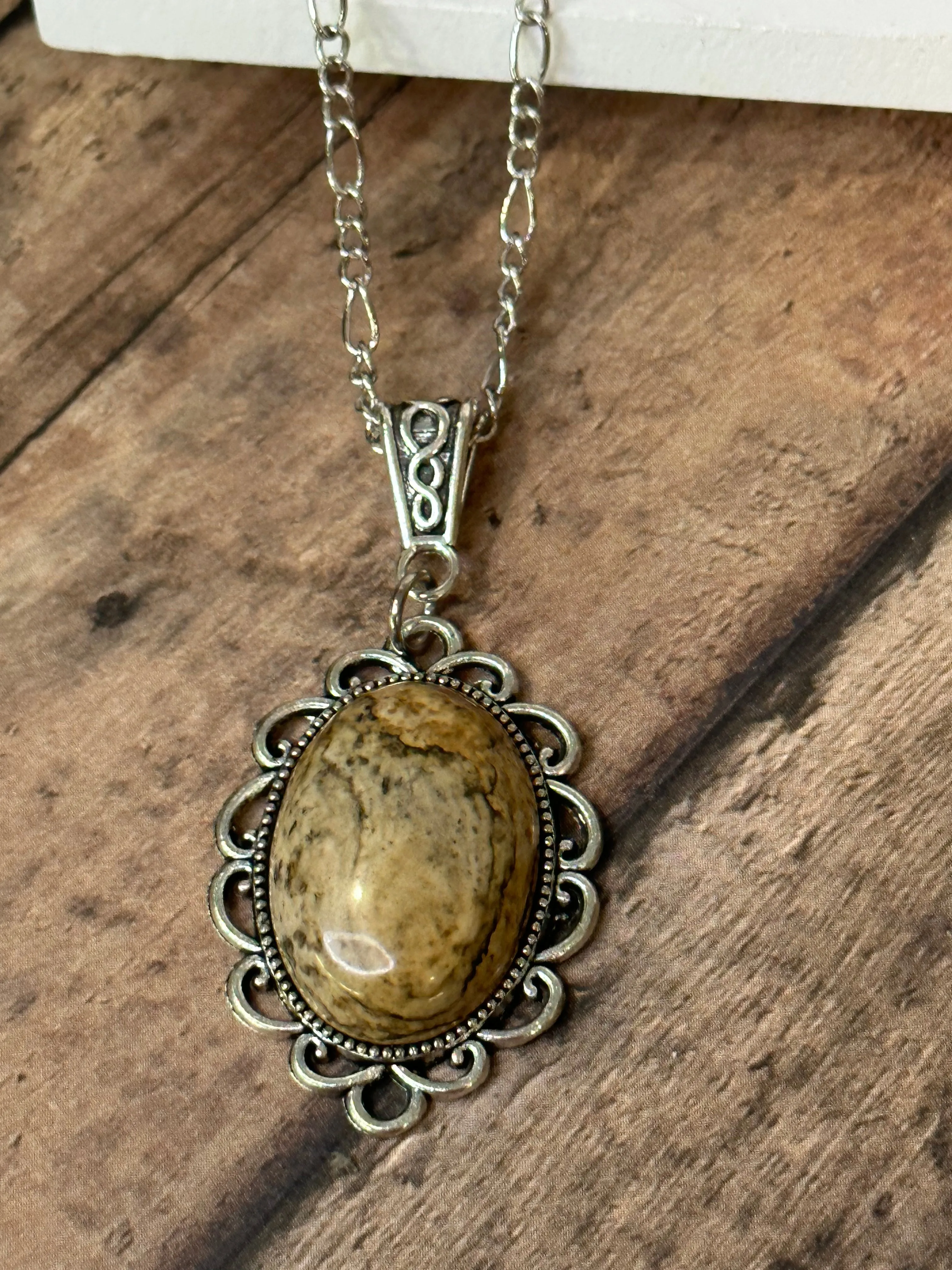 SEMI-PRECIOUS STONE Necklace