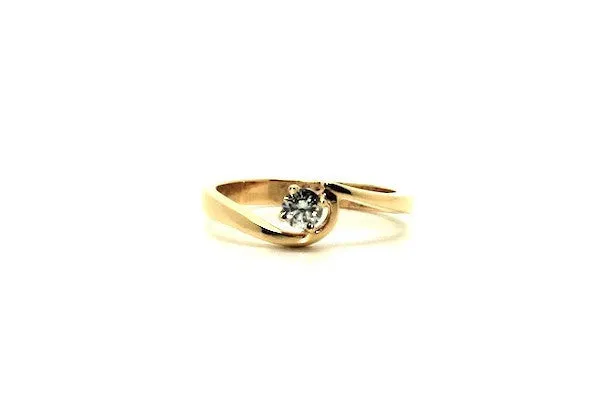 Single Diamond Curve Ring Ad No.0817