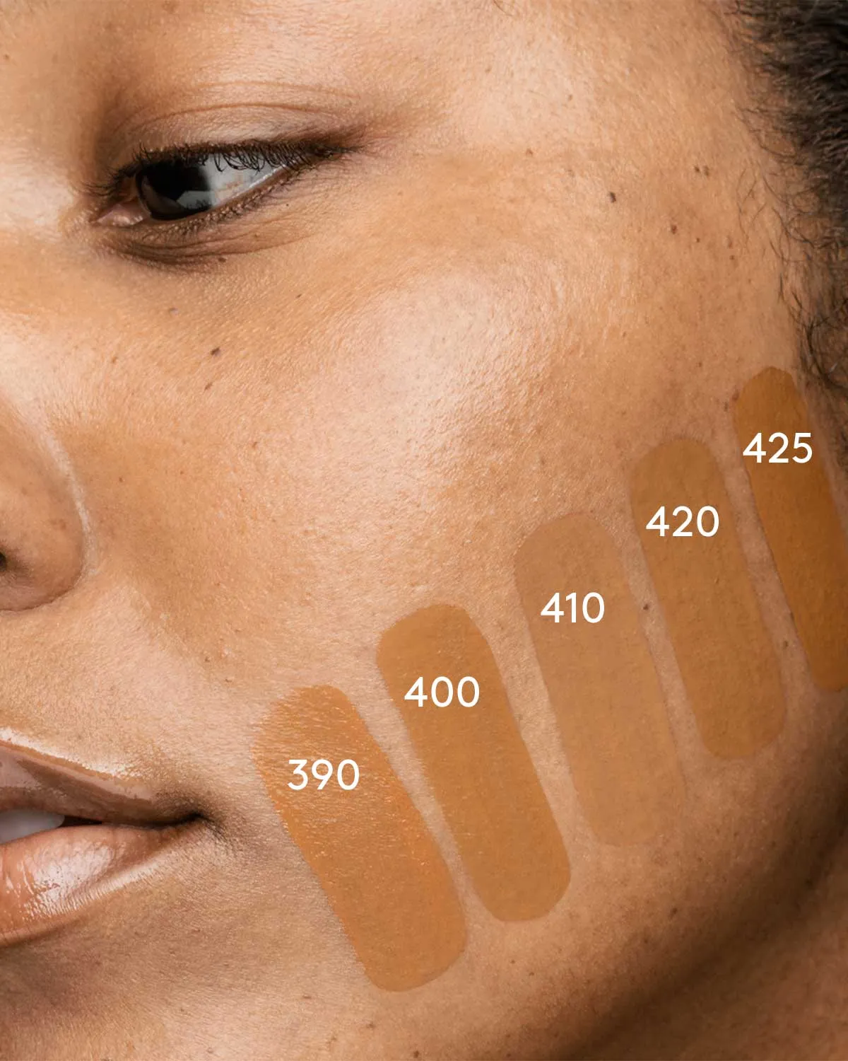 Soft'lit Naturally Luminous Longwear Foundation — 420