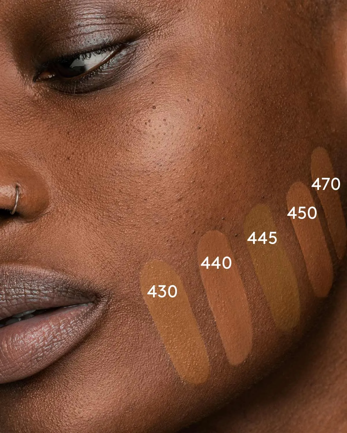 Soft'lit Naturally Luminous Longwear Foundation — 440