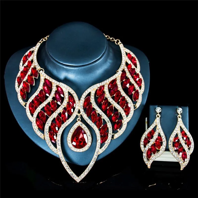 Women Luxury Fashion Waterdrop Crystal Necklace Earrings Set